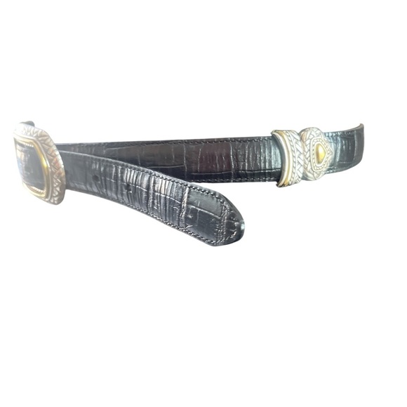 Brighton Alligator Leather Silver Gold
Casual Belt
Size: medium 32 Reversible - Picture 3 of 8